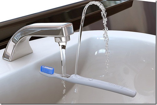 Toothbrush Features Integrated FountainMaking thumb